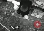 Image l'équipe de parachutistes de l'Armée américaine United States USA, 1962, de la seconde 11 séquences d'archives historiques vidéo 65675061691