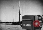 Standbild Kapitän Audie Murphy der 36th Division Texas National Guard Korea, 1950, aus Sekunde 4 historischem Filmmaterial Videoclip 65675061702