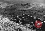 Standbild Kapitän Audie Murphy der 36th Division Texas National Guard Korea, 1950, aus Sekunde 30 historischem Filmmaterial Videoclip 65675061702