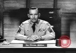 Standbild Kapitän Audie Murphy der 36th Division Texas National Guard Korea, 1950, aus Sekunde 55 historischem Filmmaterial Videoclip 65675061702