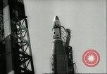 Standbild Rakete Schmierblutungen Satelliten Cape Canaveral Florida USA, 1960, aus Sekunde 15 historischem Filmmaterial Videoclip 65675061717