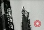 Standbild Rakete Schmierblutungen Satelliten Cape Canaveral Florida USA, 1960, aus Sekunde 17 historischem Filmmaterial Videoclip 65675061717
