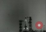 Standbild Rakete Schmierblutungen Satelliten Cape Canaveral Florida USA, 1960, aus Sekunde 25 historischem Filmmaterial Videoclip 65675061717