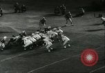 Image match de football Chicago Illinois USA, 1960, de la seconde 32 séquences d'archives historiques vidéo 65675061724