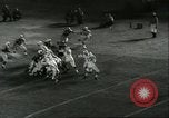 Image match de football Chicago Illinois USA, 1960, de la seconde 33 séquences d'archives historiques vidéo 65675061724