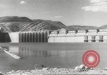 Immagine di Grand Coulee dam Washington State United States USA, 1942, secondo 8 filmato di repertorio 65675061757
