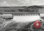 Immagine di Grand Coulee dam Washington State United States USA, 1942, secondo 32 filmato di repertorio 65675061757