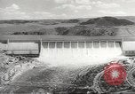 Immagine di Grand Coulee dam Washington State United States USA, 1942, secondo 33 filmato di repertorio 65675061757