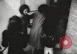 Immagine di Donne americane i lavoratori di guerra United States USA, 1942, secondo 13 filmato di repertorio 65675061759