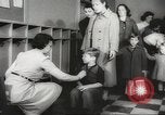 Immagine di Donne americane i lavoratori di guerra United States USA, 1942, secondo 15 filmato di repertorio 65675061759