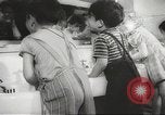 Immagine di Donne americane i lavoratori di guerra United States USA, 1942, secondo 49 filmato di repertorio 65675061759