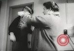 Immagine di Donne americane i lavoratori di guerra United States USA, 1942, secondo 56 filmato di repertorio 65675061759