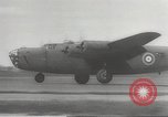 Immagine di Stati Uniti bombardieri Canada, 1942, secondo 12 filmato di repertorio 65675061760