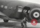 Immagine di Stati Uniti bombardieri Canada, 1942, secondo 20 filmato di repertorio 65675061760