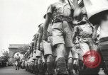 Immagine di Massiccia parata militare a New York durante la guerra mondiale 2 New York City USA, 1942, secondo 28 filmato di repertorio 65675061763