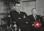 Standbild Präsident John F Kennedy Auszeichnungen behinderte Menschen Massachusetts United States USA, 1963, aus Sekunde 15 historischem Filmmaterial Videoclip 65675061766