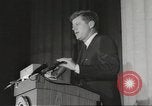Standbild Präsident John F Kennedy Auszeichnungen behinderte Menschen Massachusetts United States USA, 1963, aus Sekunde 20 historischem Filmmaterial Videoclip 65675061766