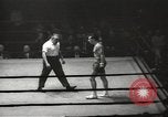 Standbild Boxing Tournament New York United States USA, 1965, aus Sekunde 27 historischem Filmmaterial Videoclip 65675061775