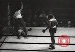 Standbild Boxing Tournament New York United States USA, 1965, aus Sekunde 34 historischem Filmmaterial Videoclip 65675061775