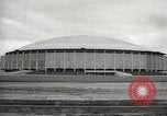 Image Ouverture de l'Astrodome au Texas Houston Texas USA, 1965, de la seconde 21 séquences d'archives historiques vidéo 65675061781