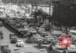 Standbild Parkplatz Probleme Madrid Spanien, 1966, aus Sekunde 8 historischem Filmmaterial Videoclip 65675061784