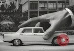 Standbild Parkplatz Probleme Madrid Spanien, 1966, aus Sekunde 25 historischem Filmmaterial Videoclip 65675061784