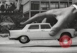 Standbild Parkplatz Probleme Madrid Spanien, 1966, aus Sekunde 26 historischem Filmmaterial Videoclip 65675061784
