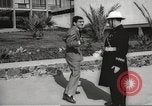 Standbild Parkplatz Probleme Madrid Spanien, 1966, aus Sekunde 40 historischem Filmmaterial Videoclip 65675061784
