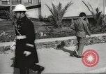 Standbild Parkplatz Probleme Madrid Spanien, 1966, aus Sekunde 42 historischem Filmmaterial Videoclip 65675061784