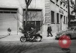 Standbild Parkplatz Probleme Madrid Spanien, 1966, aus Sekunde 44 historischem Filmmaterial Videoclip 65675061784