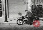 Standbild Parkplatz Probleme Madrid Spanien, 1966, aus Sekunde 48 historischem Filmmaterial Videoclip 65675061784