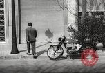 Standbild Parkplatz Probleme Madrid Spanien, 1966, aus Sekunde 52 historischem Filmmaterial Videoclip 65675061784