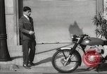 Standbild Parkplatz Probleme Madrid Spanien, 1966, aus Sekunde 58 historischem Filmmaterial Videoclip 65675061784