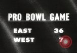Standbild 1966 Pro Bowl Football Game Los Angeles California USA, 1966, aus Sekunde 1 historischem Filmmaterial Videoclip 65675061786