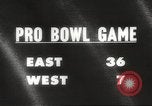 Standbild 1966 Pro Bowl Football Game Los Angeles California USA, 1966, aus Sekunde 4 historischem Filmmaterial Videoclip 65675061786