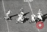 Standbild 1966 Pro Bowl Football Game Los Angeles California USA, 1966, aus Sekunde 12 historischem Filmmaterial Videoclip 65675061786