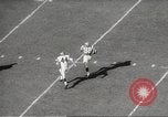 Standbild 1966 Pro Bowl Football Game Los Angeles California USA, 1966, aus Sekunde 16 historischem Filmmaterial Videoclip 65675061786