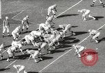 Standbild 1966 Pro Bowl Football Game Los Angeles California USA, 1966, aus Sekunde 22 historischem Filmmaterial Videoclip 65675061786