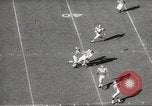 Standbild 1966 Pro Bowl Football Game Los Angeles California USA, 1966, aus Sekunde 34 historischem Filmmaterial Videoclip 65675061786