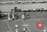 Standbild 1966 Pro Bowl Football Game Los Angeles California USA, 1966, aus Sekunde 40 historischem Filmmaterial Videoclip 65675061786