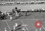 Standbild 1966 Pro Bowl Football Game Los Angeles California USA, 1966, aus Sekunde 41 historischem Filmmaterial Videoclip 65675061786