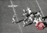 Standbild 1966 Pro Bowl Football Game Los Angeles California USA, 1966, aus Sekunde 44 historischem Filmmaterial Videoclip 65675061786