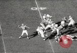 Standbild 1966 Pro Bowl Football Game Los Angeles California USA, 1966, aus Sekunde 45 historischem Filmmaterial Videoclip 65675061786