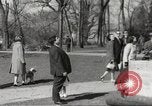 Standbild riesige Uhr Zürich Schweiz, 1967, aus Sekunde 26 historischem Filmmaterial Videoclip 65675061796