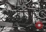 Standbild riesige Uhr Zürich Schweiz, 1967, aus Sekunde 36 historischem Filmmaterial Videoclip 65675061796