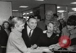Standbild Twiggy Lawson New York United States USA, 1967, aus Sekunde 4 historischem Filmmaterial Videoclip 65675061799