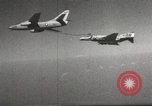Standbild Mitte Luft tanken Vietnam, 1967, aus Sekunde 19 historischem Filmmaterial Videoclip 65675061805