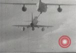 Standbild Mitte Luft tanken Vietnam, 1967, aus Sekunde 30 historischem Filmmaterial Videoclip 65675061805