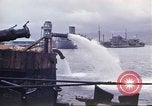Immagine di Pompaggio di acqua Pearl Harbor Hawaii USA, 1942, secondo 16 filmato di repertorio 65675061813