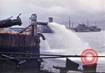 Immagine di Pompaggio di acqua Pearl Harbor Hawaii USA, 1942, secondo 18 filmato di repertorio 65675061813